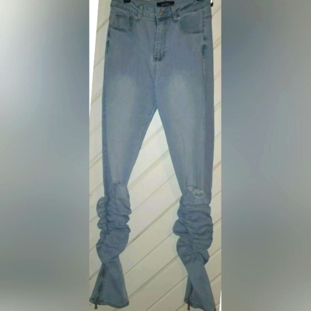 Akira Unique Stacked Stretch Distressed Knee Zipper Ankle High Waist Jeans Sz 9